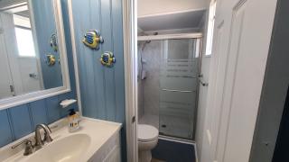 ON ISLAND Ocean View Beachy Studio in Campy 1970s Converted Motel - 4