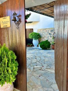 Artemis Traditional House - Kerames - 3