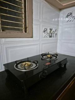 Spacious 3BHK Near Beach with Secure Parking - 8