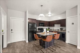 Stylish Apartment Close to Attractions - Salt Lake City - 2