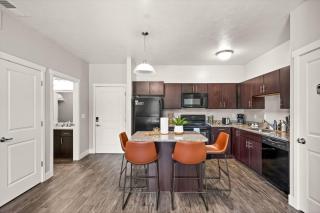 Stylish Apartment Close to Attractions - Salt Lake City - 1