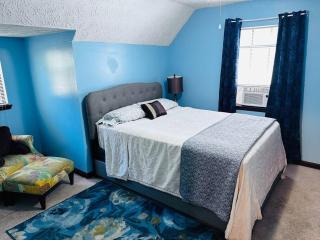 Peaceful Bungalow Getaway 10min Airport & Downtown - Riverdale - 1