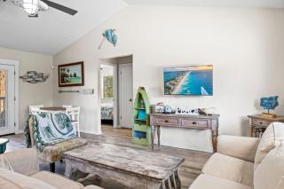 Walk to Beach from the Home with a Firepit and 8 Beds that Sleeps 12 or more - Panama City Beach - 6