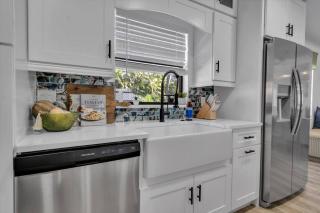Tropical Oasis, 5 Mins to Beach - Seminole - 3