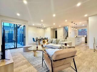 New Spacious 4Beds Family Home - Auckland - 8