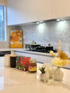 New Spacious 4Beds Family Home - Auckland - 2