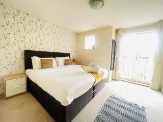 Cambridge 4 Bedroom Sleeps 9 Wi-Fi Garden, LONG STAYS ACCEPTED- Orchid House - Cambridge - 8