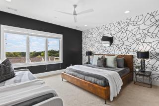 Walk to 12 South and Belmont with Garage FirePit and Patio - Nashville - 7
