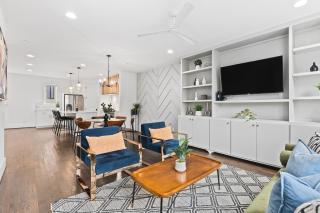 Walk to 12 South and Belmont with Garage FirePit and Patio - Nashville - 3