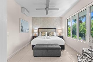 Beach Club Luxury Penthouse with Rooftop Spa - Palm Cove - 3