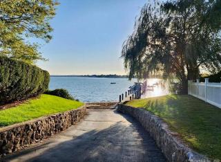 Cheerful 3bd Cape feet from beach, river access - 1