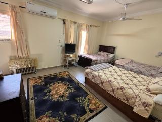 Charming Chalet with Stunning Sea View & Private Garden in Coral Hill Resort, North Coast Egypt - Zāwiyat al ‘Awwāmah - 5