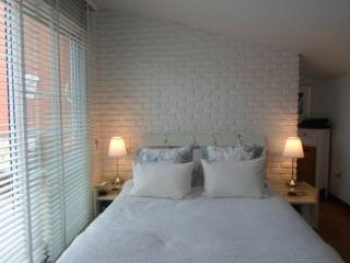 023 Enchanting 4 Bed Traditional Townhouse in Benalmadena Costa - 8