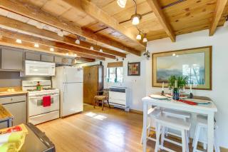 Green Valley Lake Cabin Near Lake Boat and Ski! - Green Valley Lake - 3