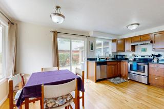 Ocean Breeze Retreat - Yachats - 4