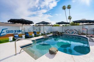 Sportscourt Hot Tub & Pool Game Room Cornhole BBQ - Glendale - 2