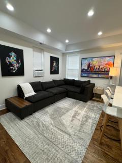 Chic Euro City Getaway- Close to Downtown - Chicago - 9