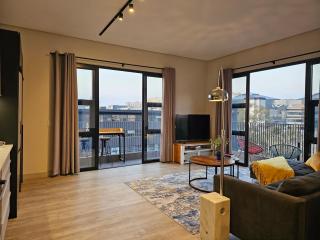 Chic Studio with Panoramic Sandton Views - Johannesburg - 9