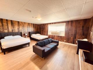 Camrose Le Chateau Hotel - Camrose - 9