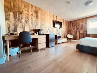 Camrose Le Chateau Hotel - Camrose - 2