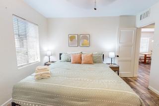 Tranquil Haven Retreat - Phoenix - 3