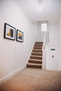 3 bed flat with balcony central - Londra - 9