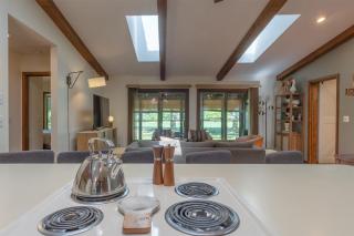 Getaway on the Green - New Vacation Rental - On Clearbrook Golf Course - Pet Friendly - Saugatuck - 2