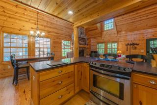 Bear Creek Lodge - Association Pool, Pretty Surroundings, Goshorn Lake Access - 4