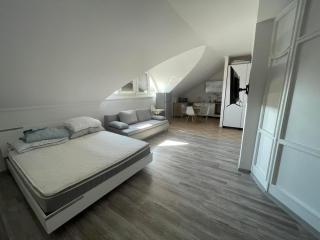 Sunny House Apartman Szeged - Szeged - 8