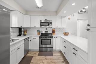 Spacious Lakefront House with Pool, Hottub, & Boating - Orlando - 7