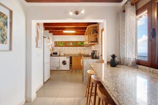 Fantastic Holiday House - Ponta Delgada - 3