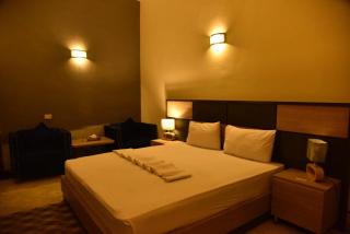Rifadah Hotel - Multan - 4