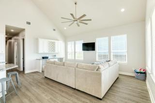 Iris - Beachfront - Pet & Family Friendly - 4