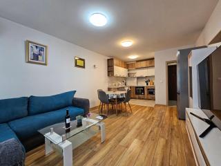 Brand new apartment with free parking near city center - 9