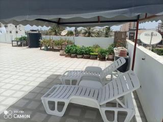 Grand studio climatisé 5' mer accès Dakar - 2