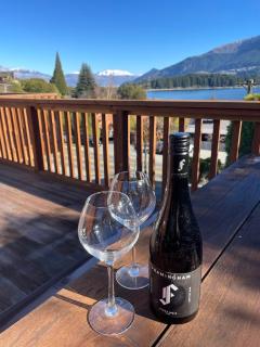 Lakehouse - Water taxi to Queenstown! - 9