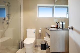 Ellerslie Palms Motel - 8