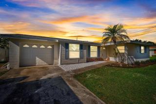 Spacious home With Heated Pool 3 miles from IMG! - Bradenton - 6