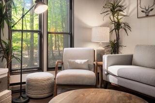 Hot Tub Fire Pit Deck Grill w Resort Amenities - 5