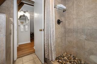 Switzerland Inn - Spruce Pine - 4