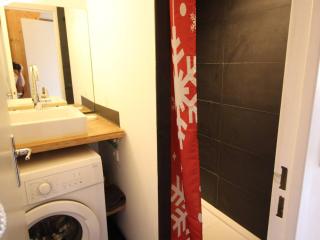 Centre-ville Bagnères-de-Luchon T2 avec balcon, WiFi, animaux admis - FR-1-313-233 - 4