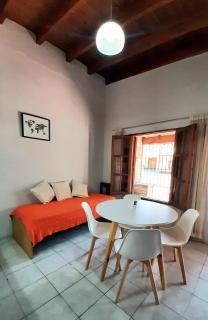 Depto ideal para Turistas, Autochekin, Centro Mendoza, Ubicación Perfecta y Parking Privado Gratis a 100 mts - 2