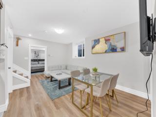 Stylish 2-Bedroom Apartment In Downtown Windsor - Windsor - 7