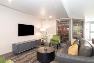 Sandman Hotel & Suites Regina - Regina - 3