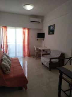 Mikis' 1 Bedroom near the Beach and City Center - Larnaca - 7