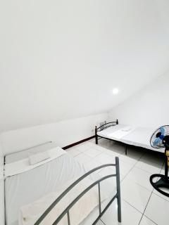 Calapan Transient House 3-BedRoom near MALLS L26 - 7