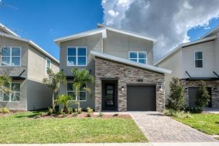 Last Minute Disney Getaway! Private Pool, Hot Tub & Games Room. Book Now! #48515 - Kissimmee - 1