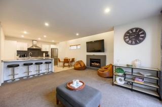 Center City Home with Parking - Christchurch - 0