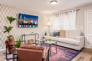 Urban Oasis w Hot Tub Near Downtown & Arena District - Columbus - 8