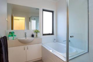 MALIBU House - BEACH & HOT SPRINGS - 16 guests - Capel Sound - 3